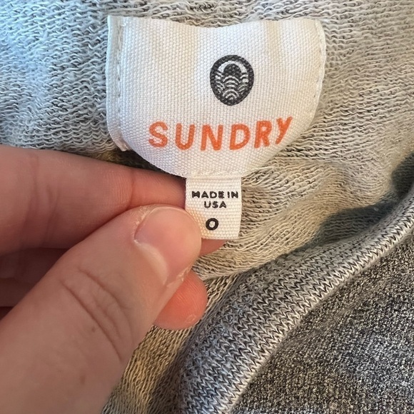 𝅺anthropologie Sundry Women’s Gray “Obsessed” Top Size 0 - Picture 5 of 5